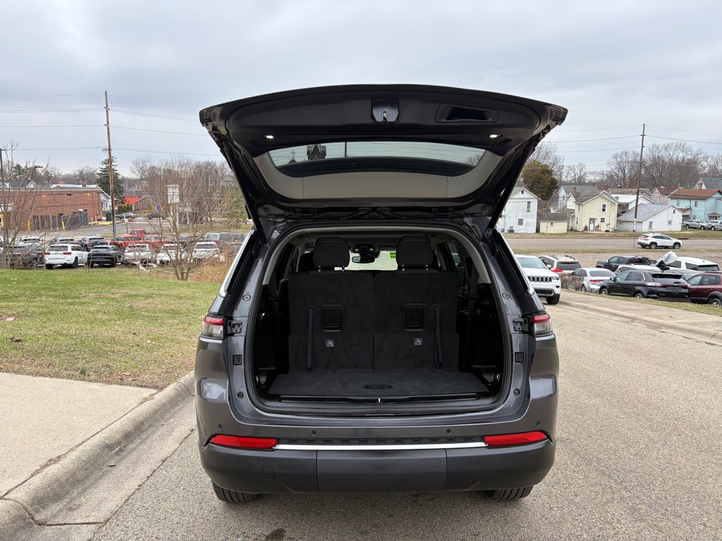 2022 Jeep Grand Cherokee Image 18
