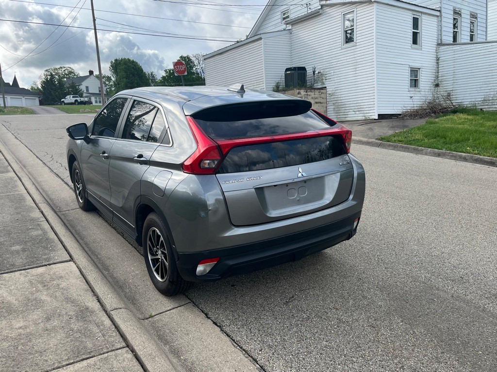 2020 Mitsubishi Eclipse Image 4