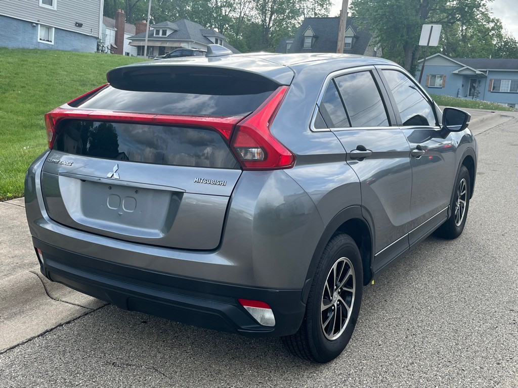 2020 Mitsubishi Eclipse Image 6