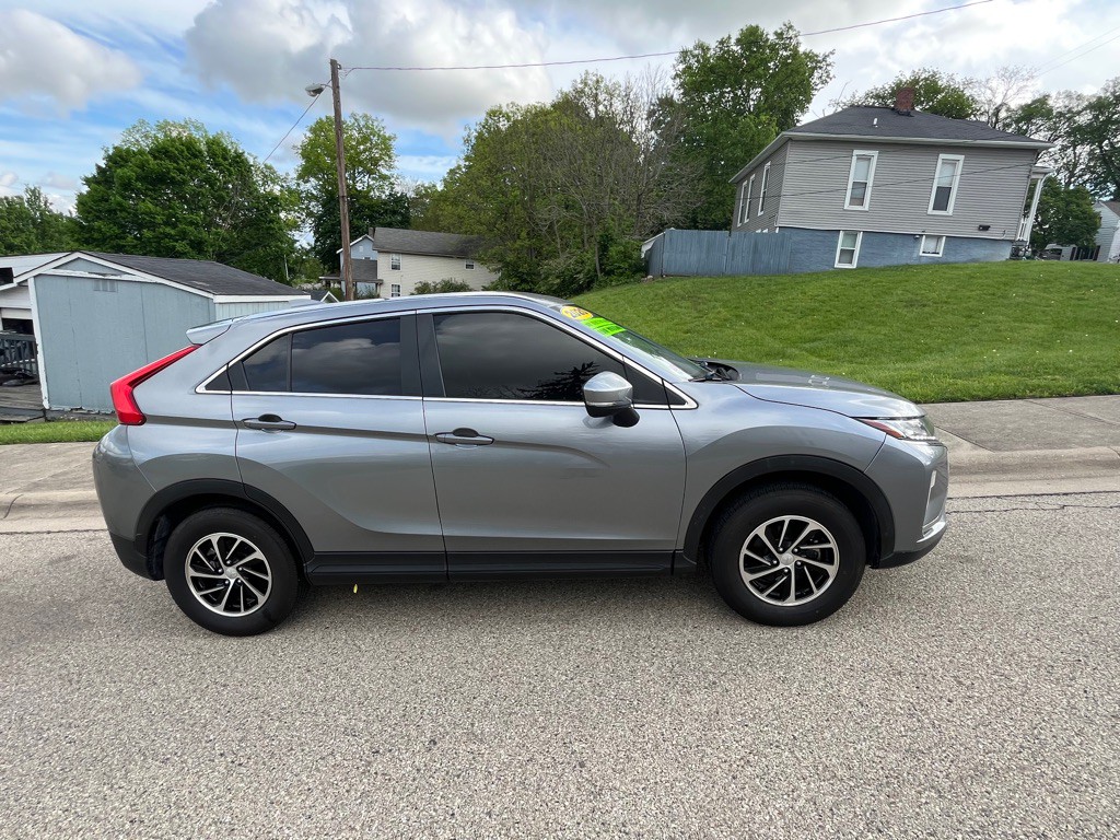 2020 Mitsubishi Eclipse Image 8