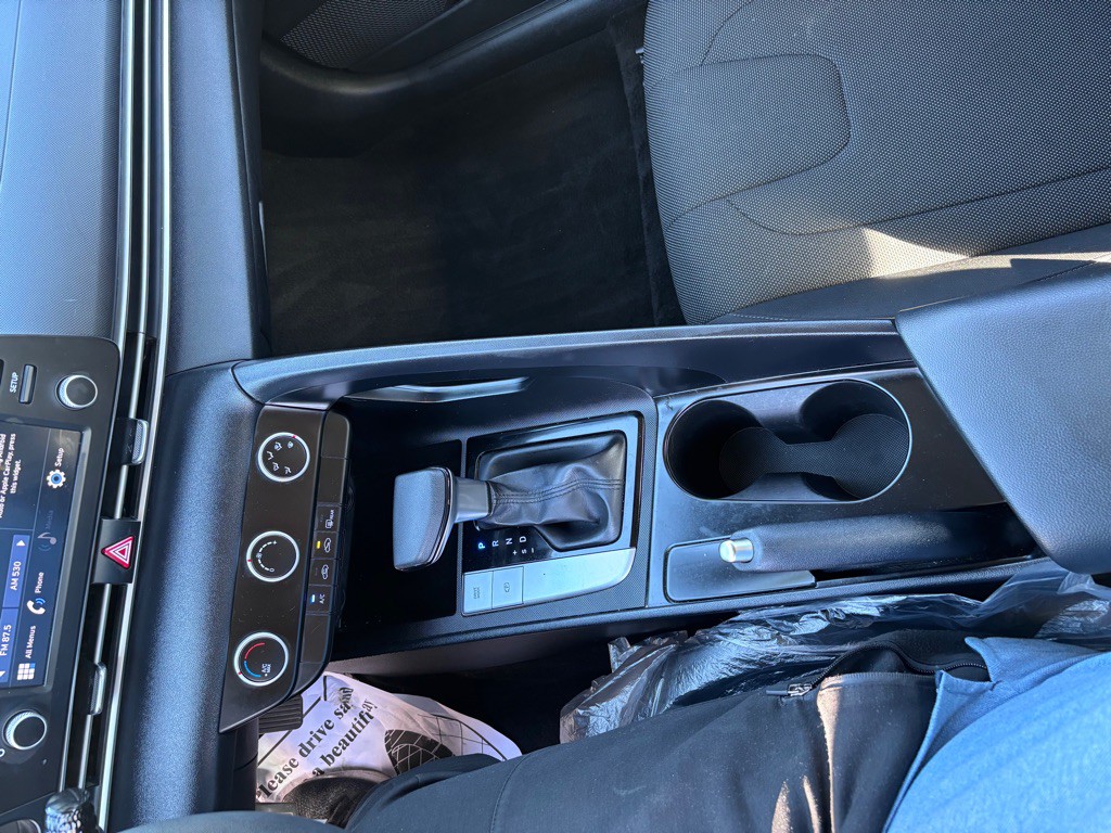 2021 Hyundai Elantra Image 11