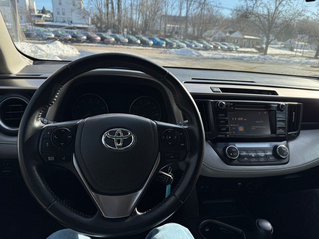 2017 Toyota Rav4 Image 10
