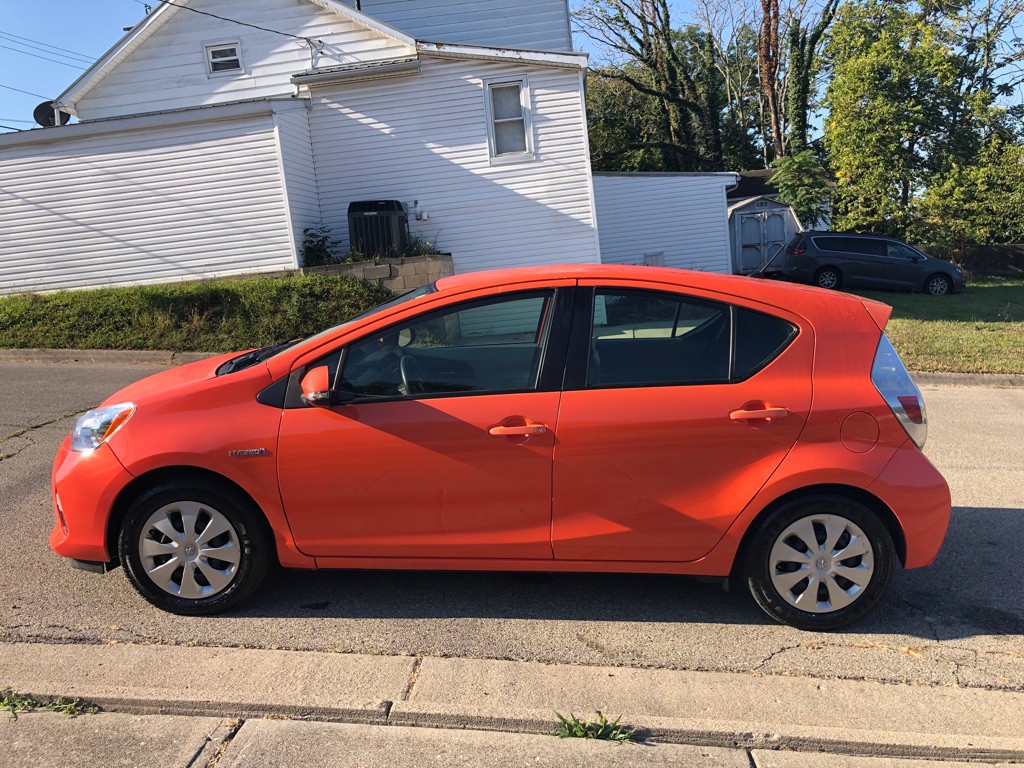 2014 Toyota Prius Image 3