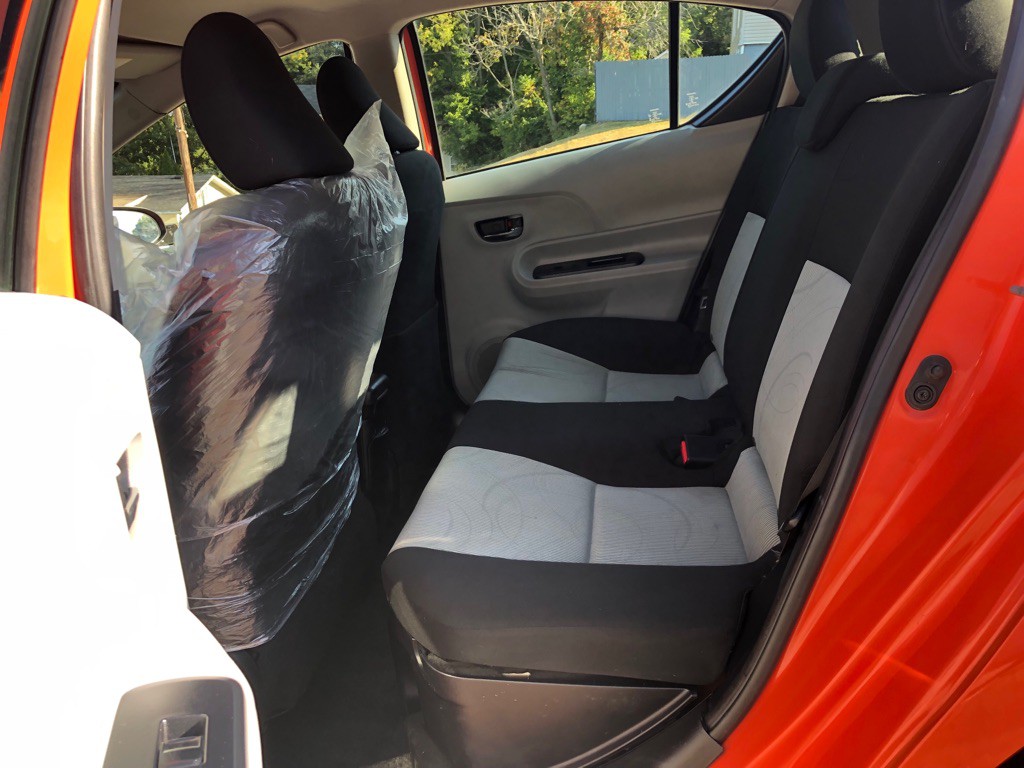 2014 Toyota Prius Image 16