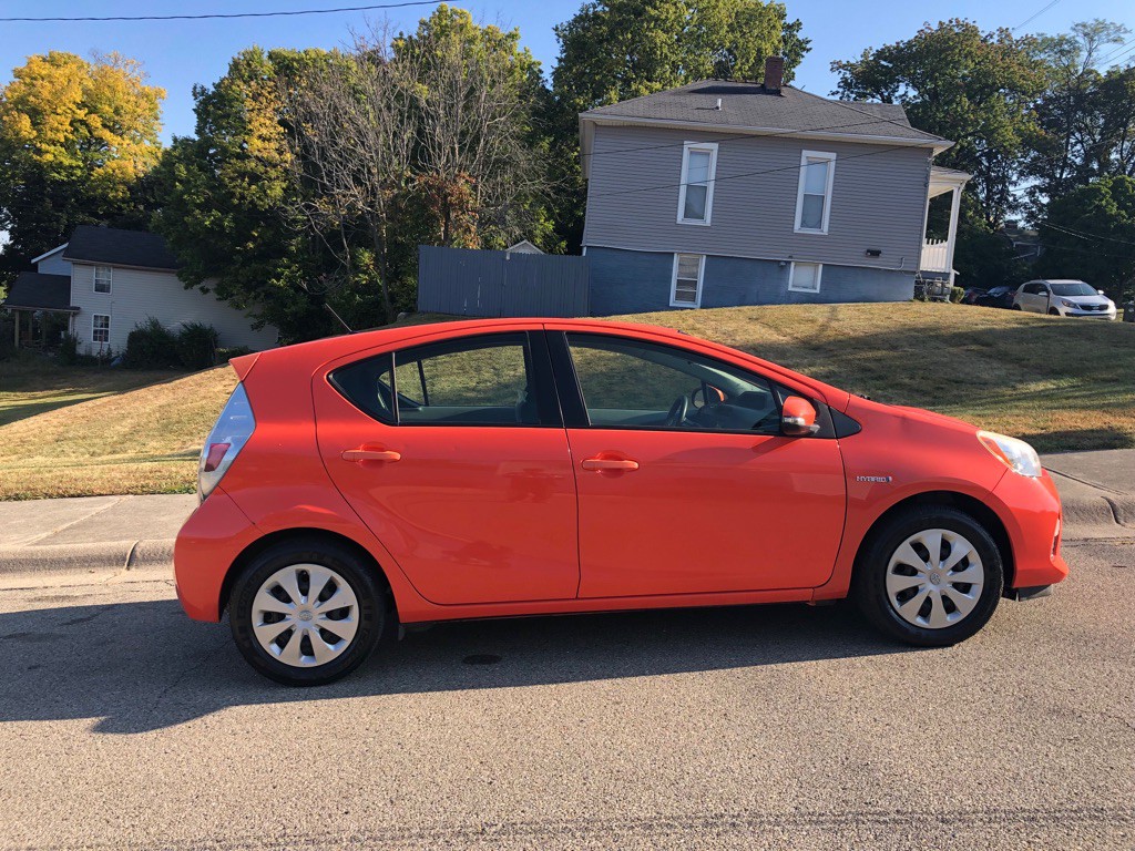 2014 Toyota Prius Image 5