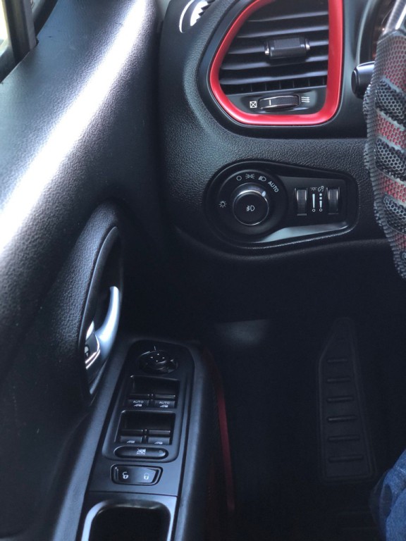 2018 Jeep Renegade Image 14