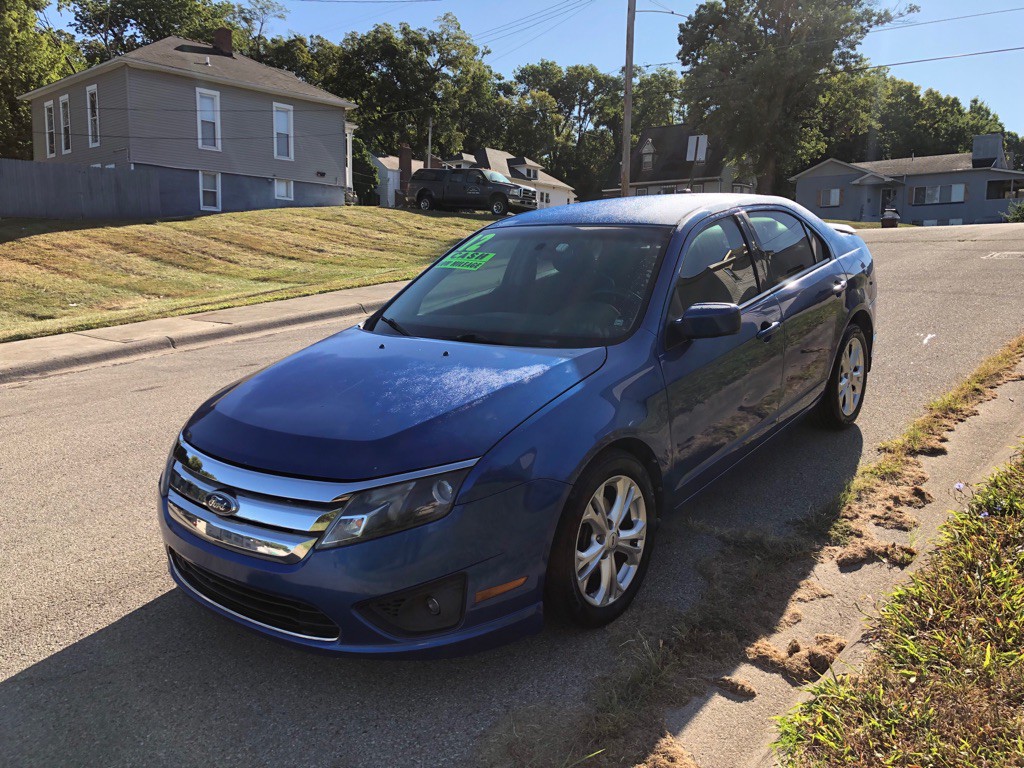 2012 Ford Fusion Image 2