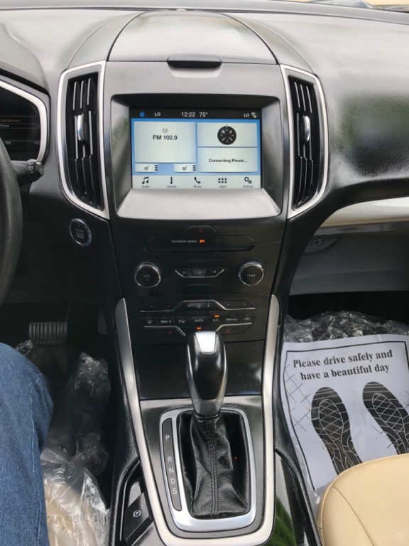2017 Ford Edge Image 11