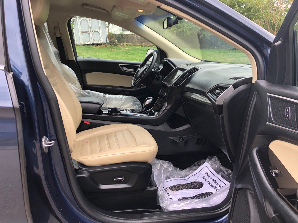 2017 Ford Edge Image 20