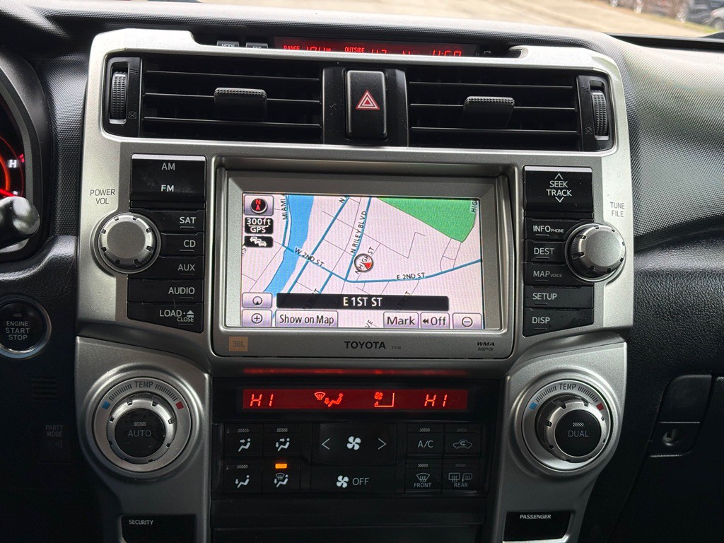 2011 Toyota 4Runner Image 11