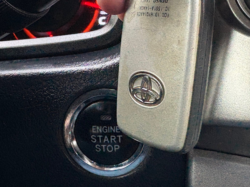 2011 Toyota 4Runner Image 13