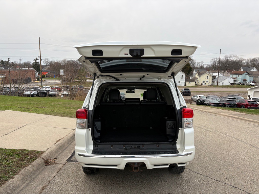 2011 Toyota 4Runner Image 18