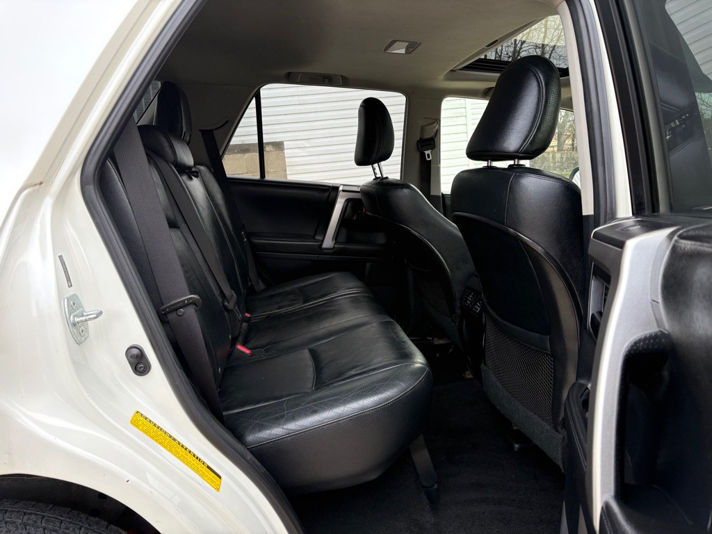 2011 Toyota 4Runner Image 19