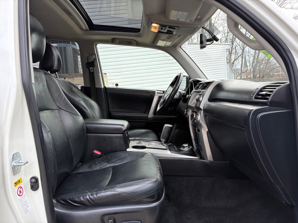 2011 Toyota 4Runner Image 21