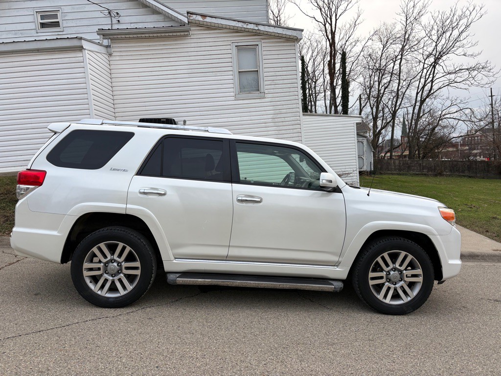 2011 Toyota 4Runner Image 8