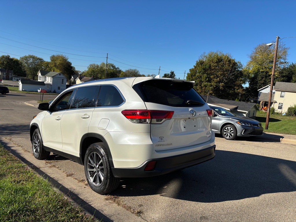 2019 Toyota Highlander Image 4