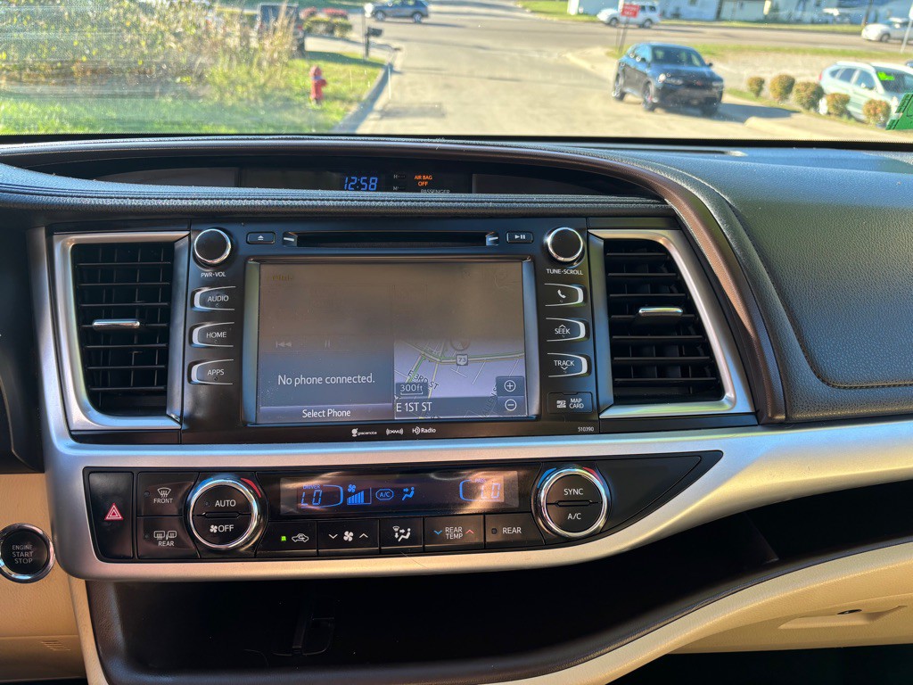 2019 Toyota Highlander Image 10