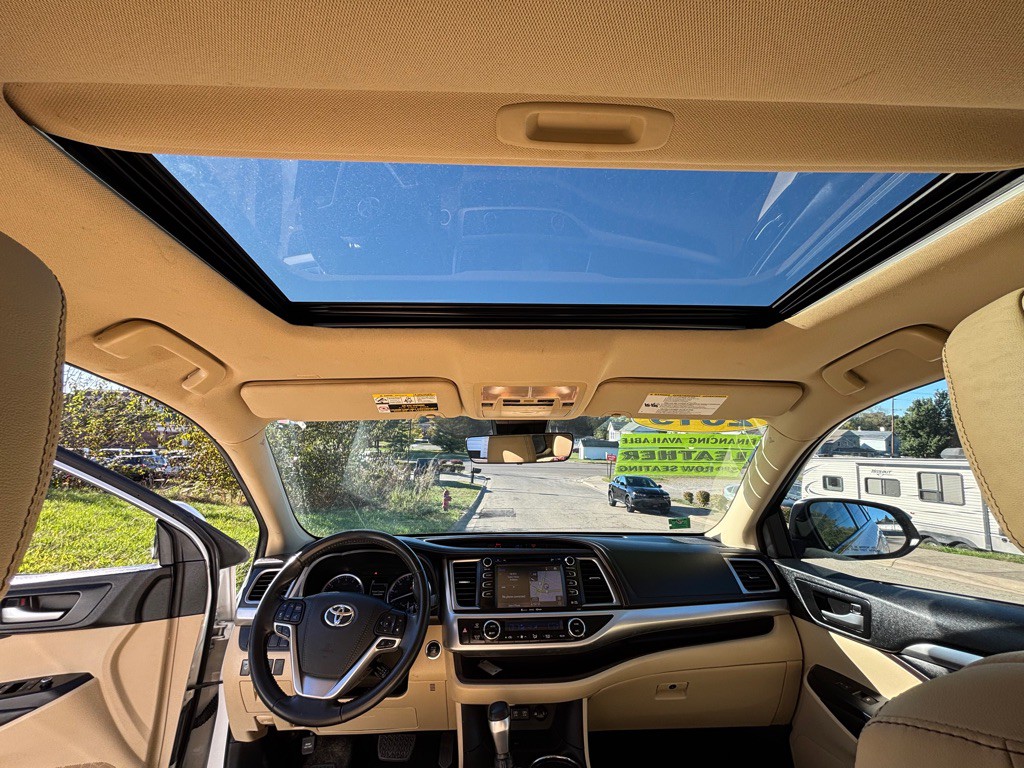 2019 Toyota Highlander Image 14