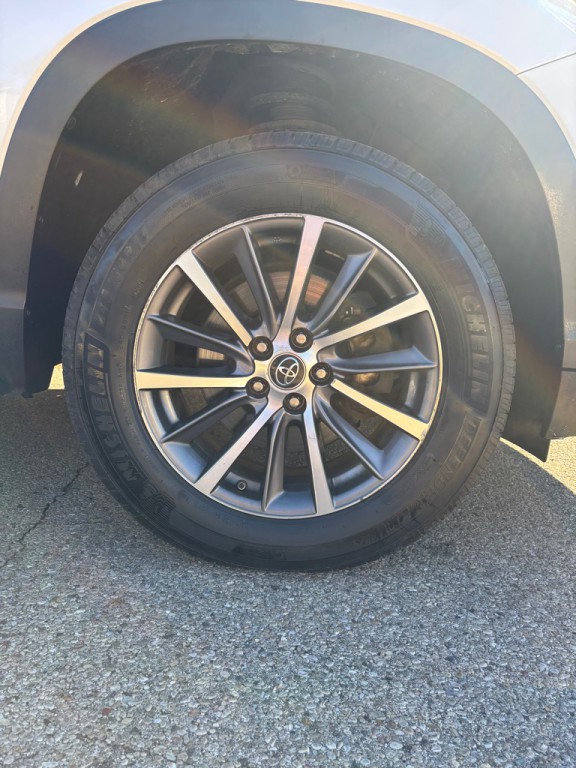 2019 Toyota Highlander Image 24
