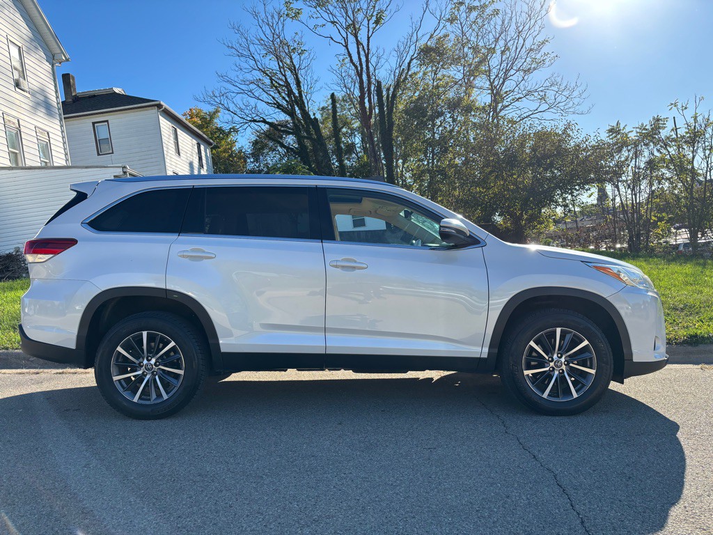2019 Toyota Highlander Image 8