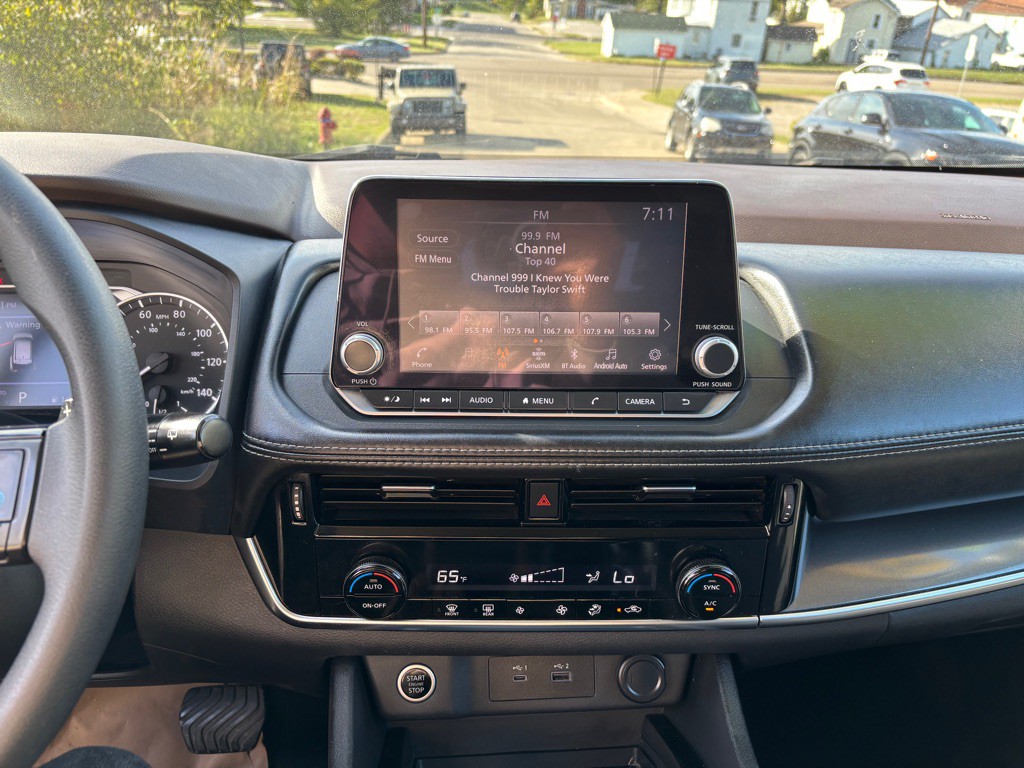 2021 Nissan Rogue Image 10