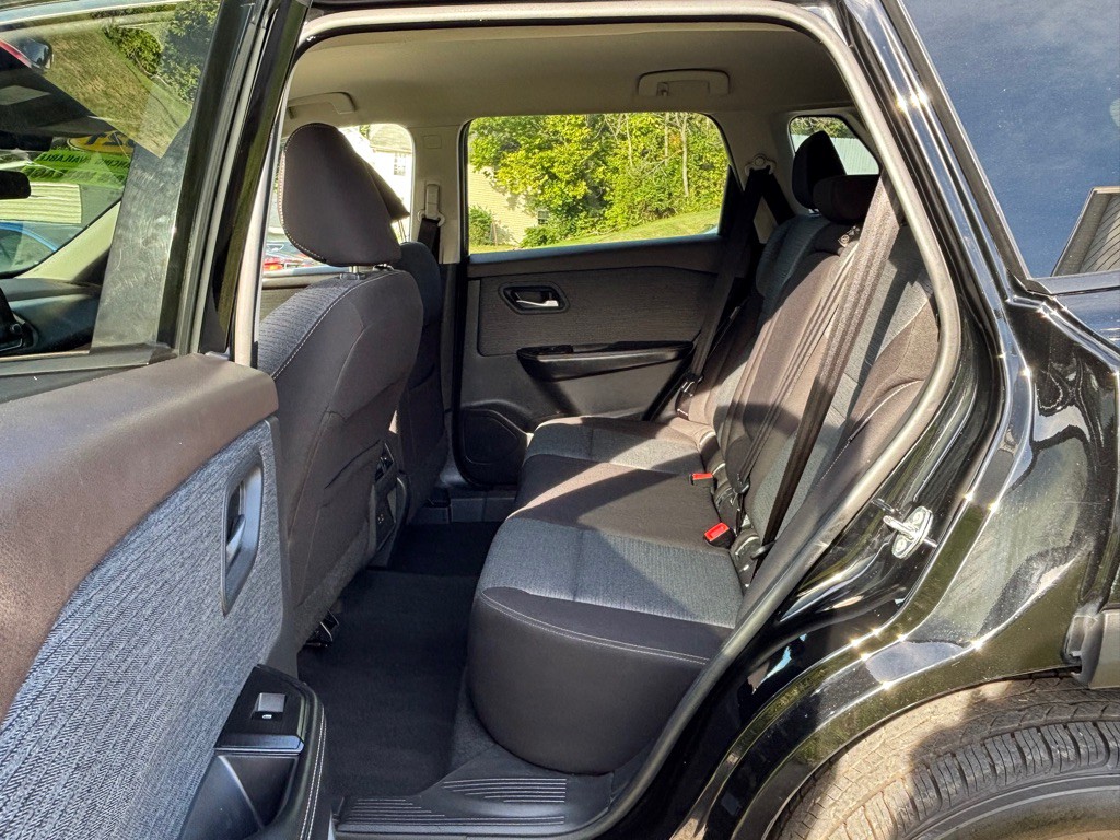 2021 Nissan Rogue Image 16