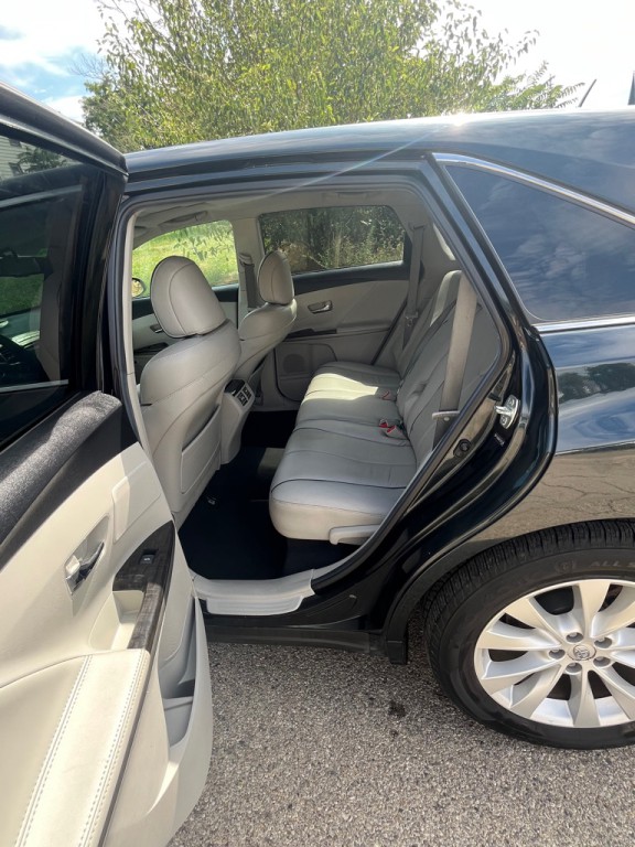 2014 Toyota Venza Image 10