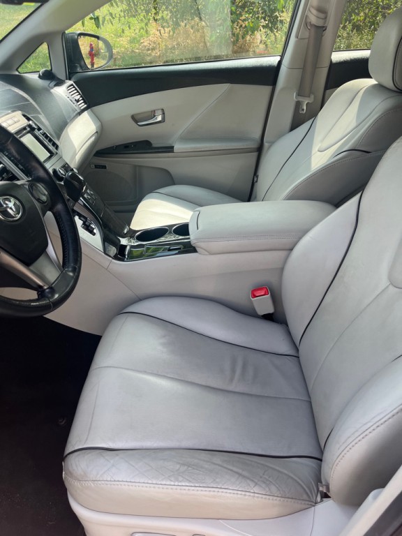 2014 Toyota Venza Image 16