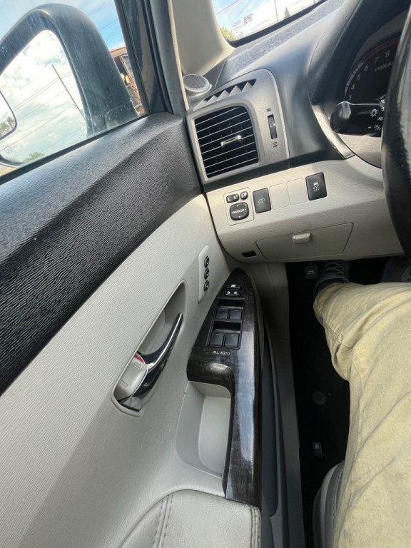 2014 Toyota Venza Image 20