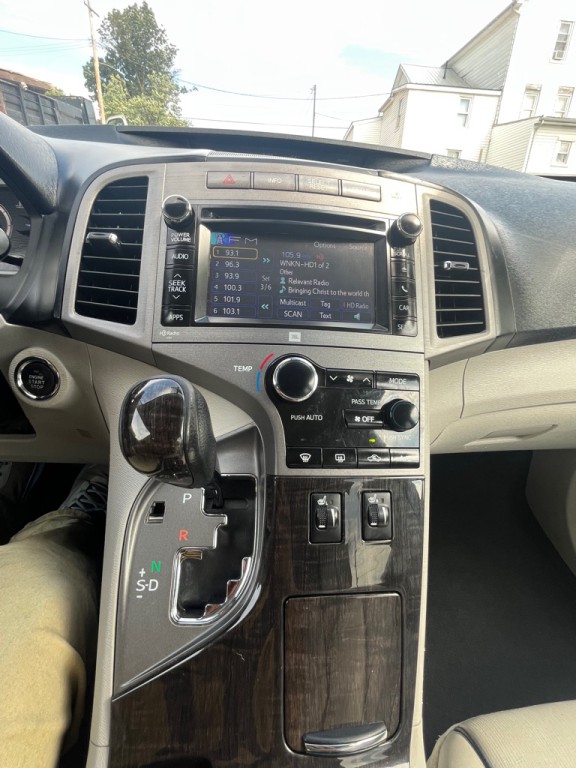 2014 Toyota Venza Image 22