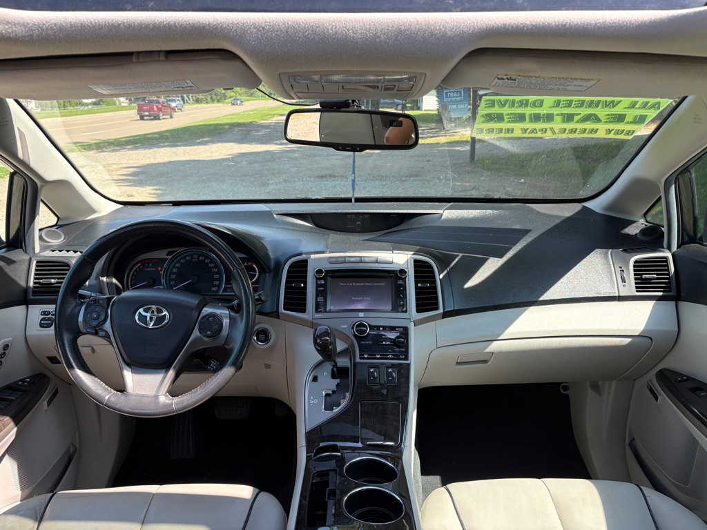 2014 Toyota Venza Image 17