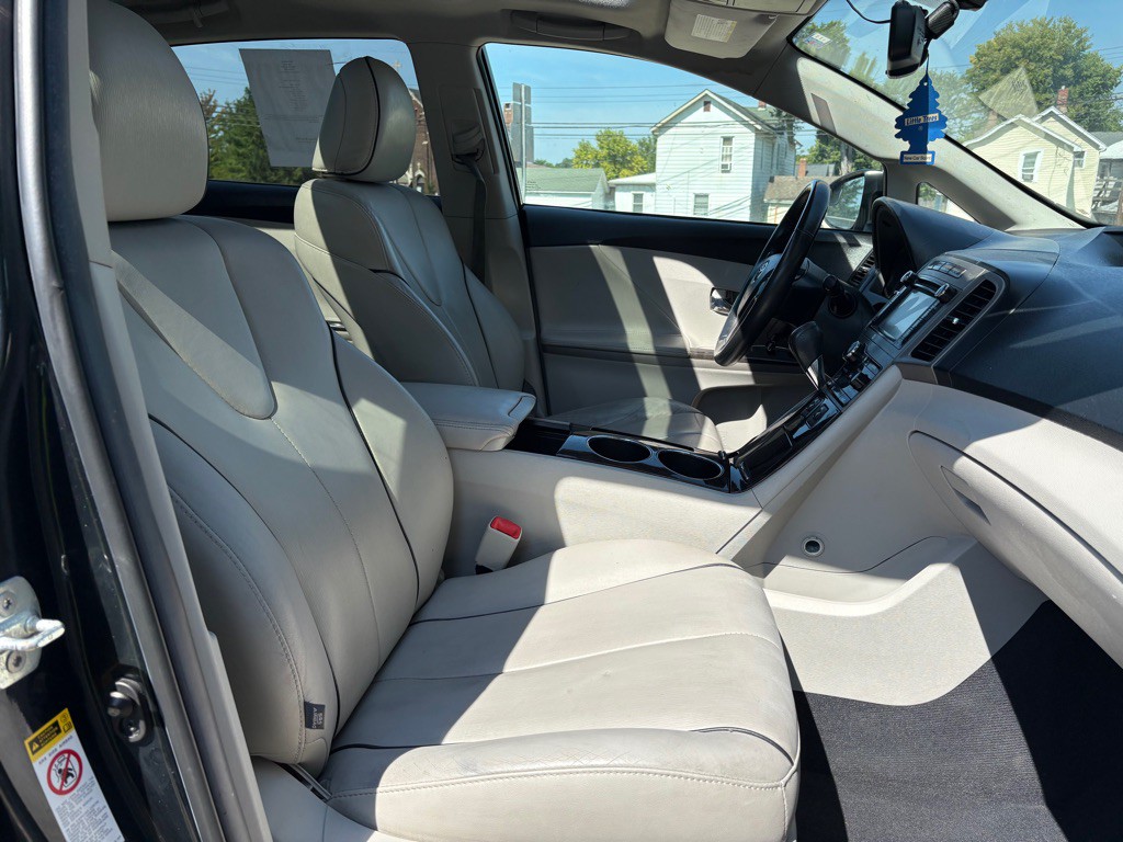 2014 Toyota Venza Image 20
