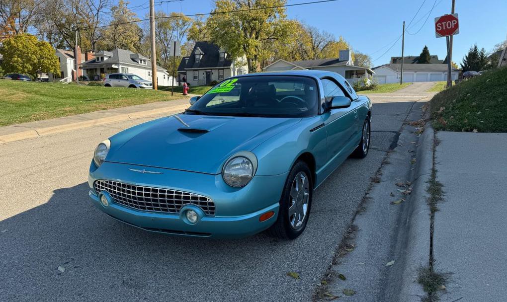 2002 Ford Thunderbird Image 1
