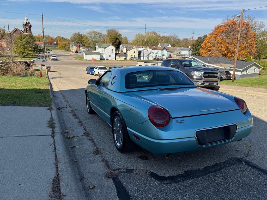 2002 Ford Thunderbird Image 4