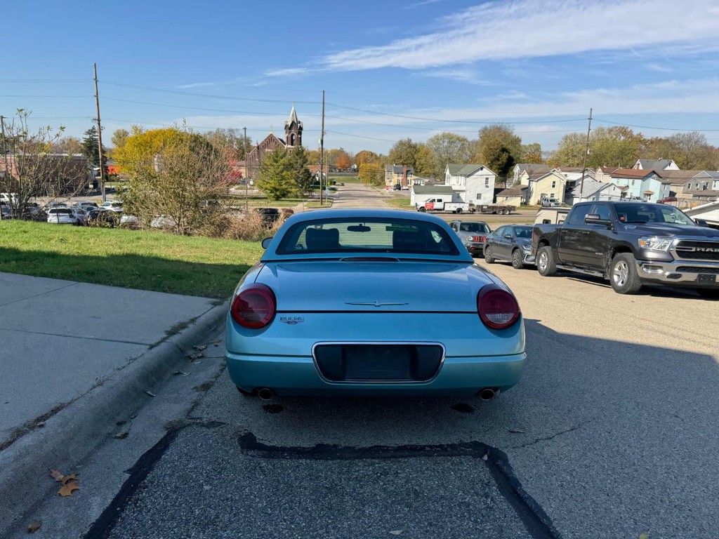 2002 Ford Thunderbird Image 5