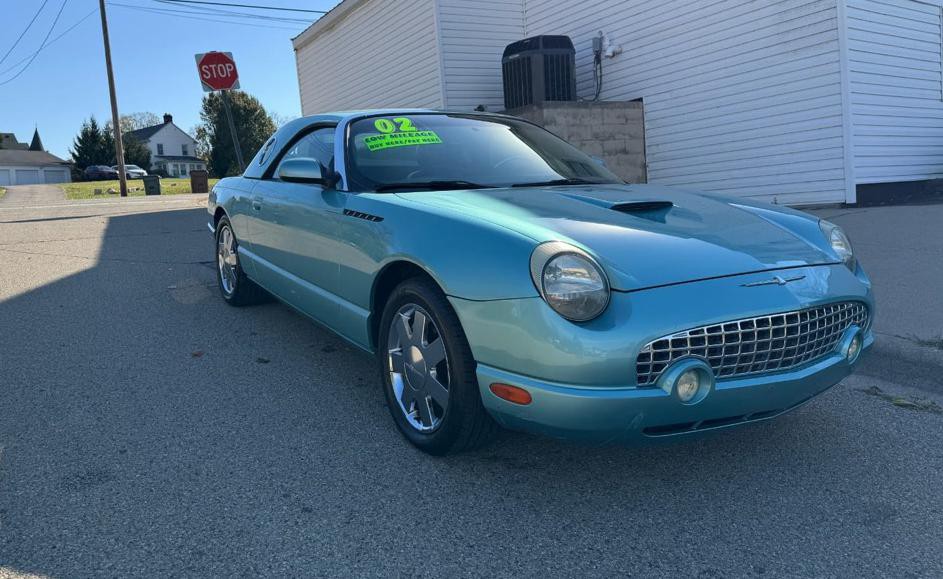 2002 Ford Thunderbird Image 8
