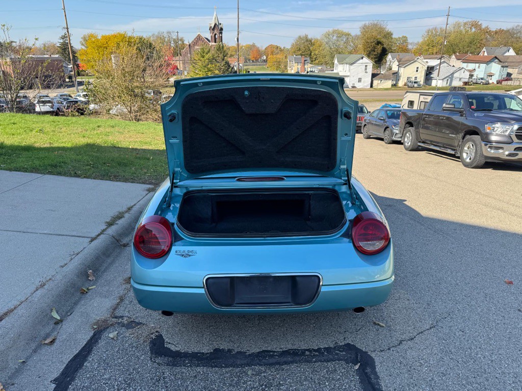 2002 Ford Thunderbird Image 13