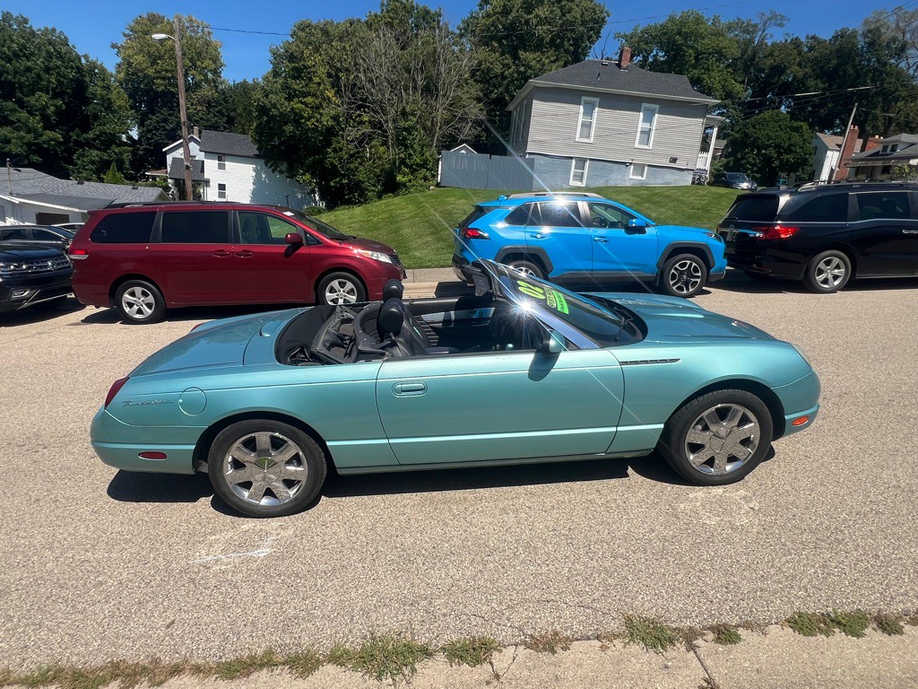 2002 Ford Thunderbird Image 3