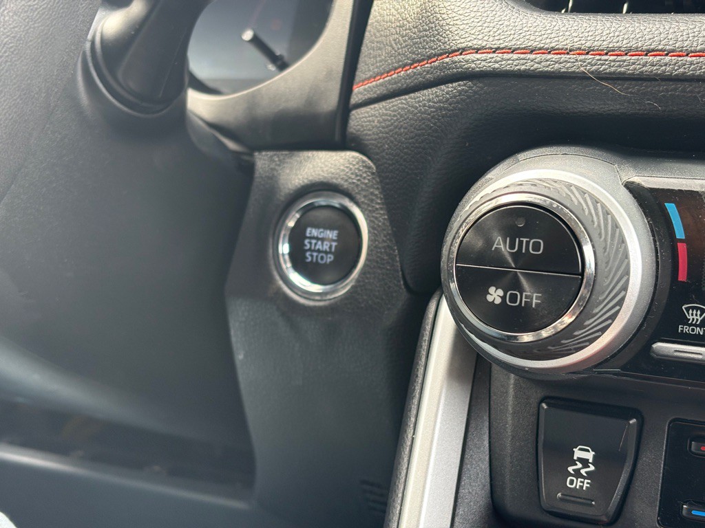 2021 Toyota Rav4 Image 14