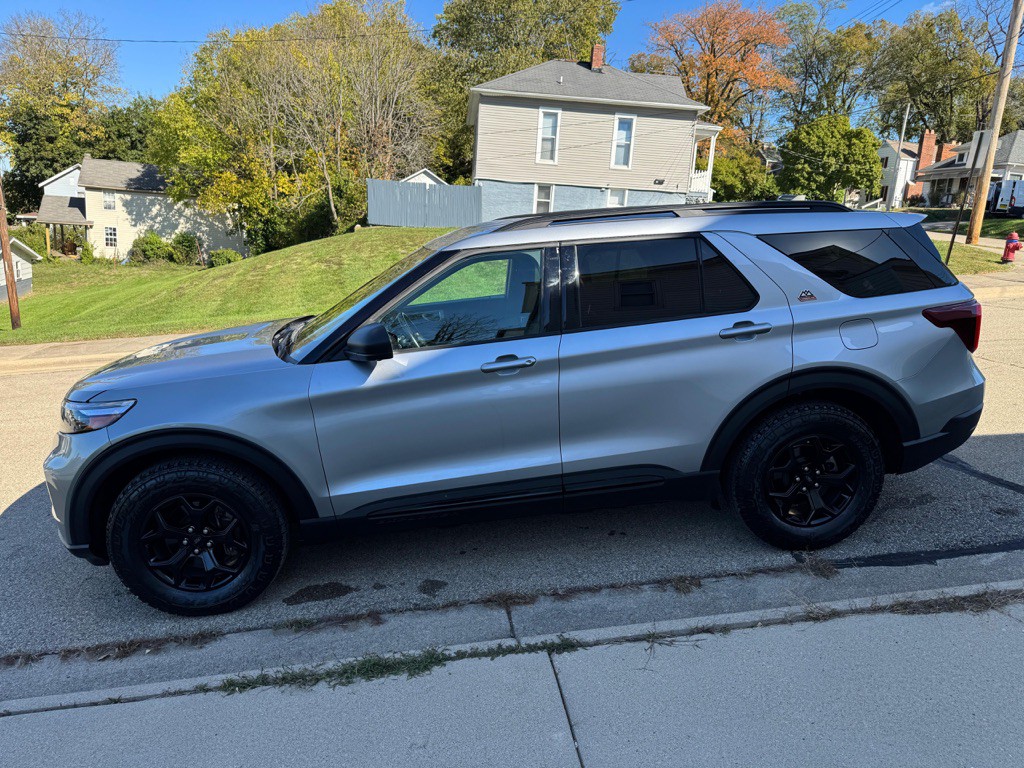 2022 Ford Explorer Image 3