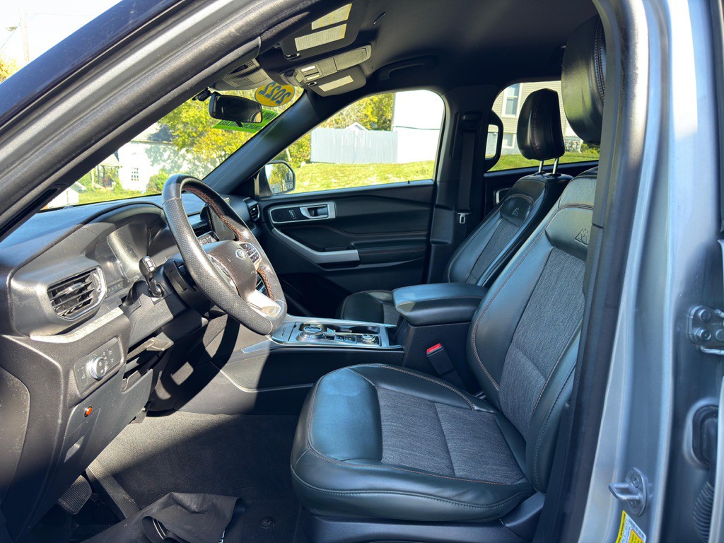 2022 Ford Explorer Image 16