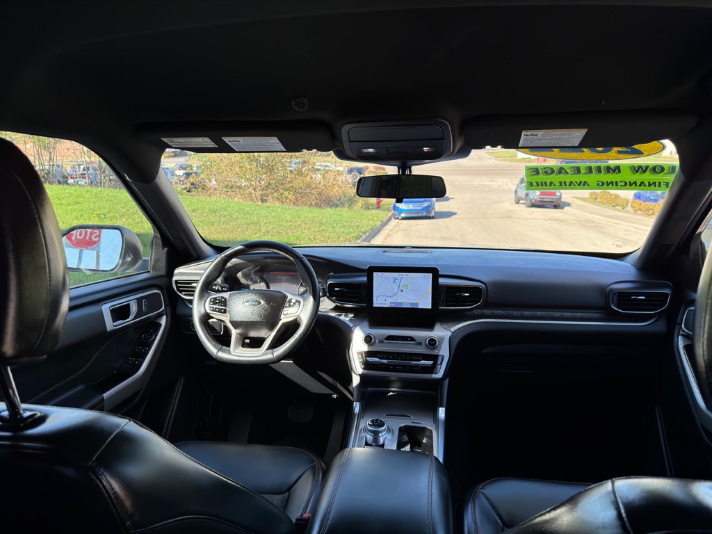 2022 Ford Explorer Image 22