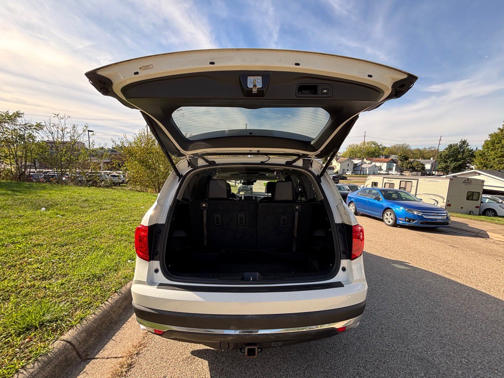 2016 Honda Pilot Image 17