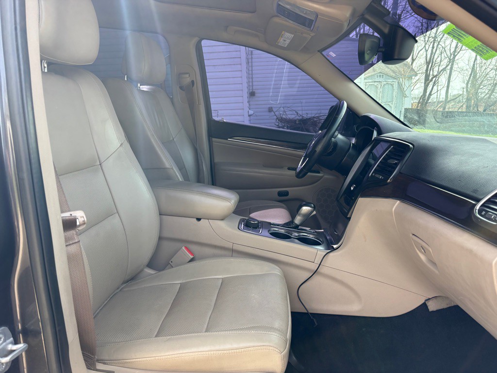 2018 Jeep Grand Cherokee Image 16