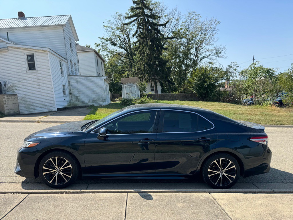 2018 Toyota Camry Image 8