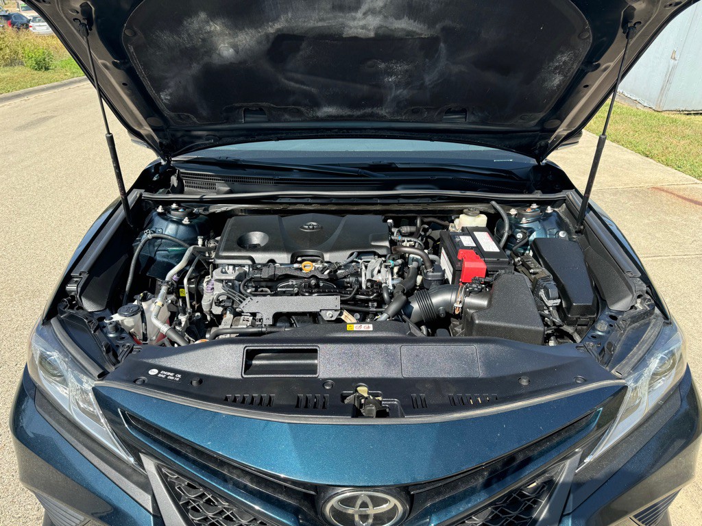 2018 Toyota Camry Image 21