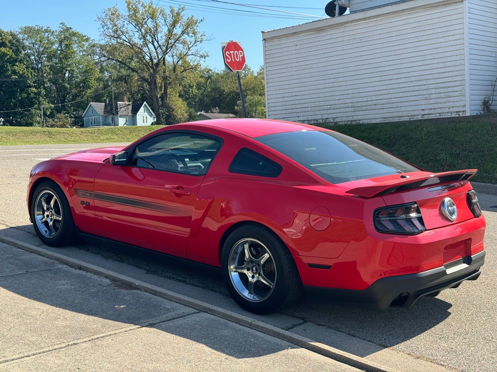 2011 Ford Mustang Image 8