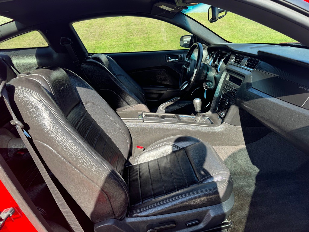 2011 Ford Mustang Image 10