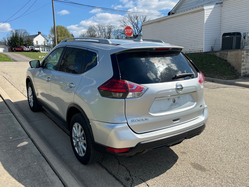 2017 Nissan Rogue Image 4