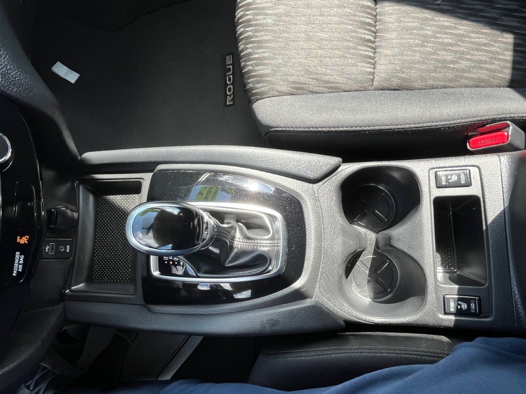 2017 Nissan Rogue Image 21